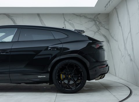Lamborghini Urus PERFORMANTE 50