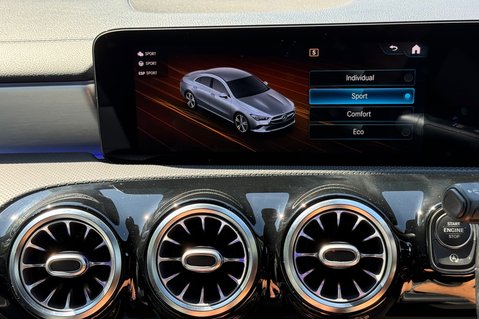 Mercedes-Benz CLA Class CLA 220 D AMG LINE PREMIUM PLUS - PANORAMIC ROOF 57