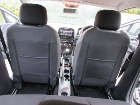 Renault Clio 0.9 TCe Play Euro 6 (s/s) 5dr 24