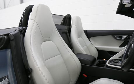 Jaguar F-Type V8 S - Stunning Example with a Great History 8