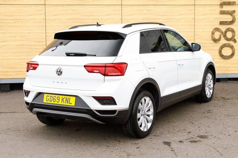 Volkswagen T-Roc SE TSI 2