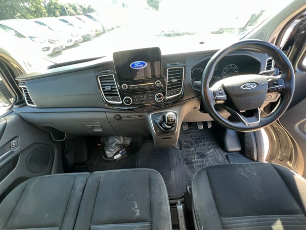 Ford Transit Custom SWB L1H1 Low Roof Limited 280 Air Con Alloys Sensors EURO 6 NO VAT 27