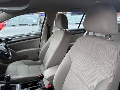 Volkswagen Golf 1.6 TDI BlueMotion Tech Match Euro 5 (s/s) 5dr 38