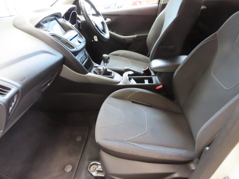 Ford Focus ZETEC 11