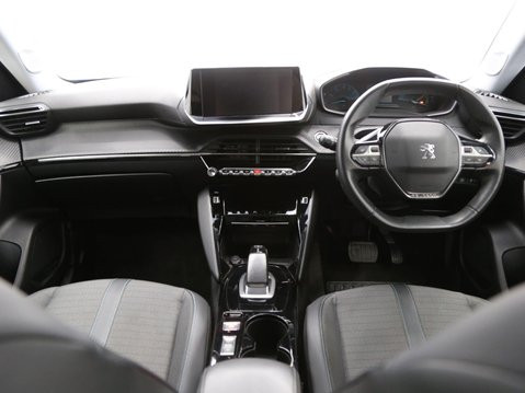 Peugeot e-2008 50kWh Allure Auto 5dr 9