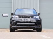 Land Rover Discovery 2023 R-DYNAMIC SE MHEV rear seat conversion deployable side steps  2