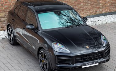 Porsche Cayenne Turbo S E-Hybrid 8