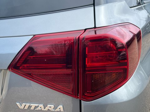 Suzuki Vitara SZ-T 19
