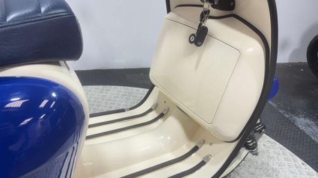 Royal Alloy GP AC 2019 ONLY 168 MILES NEW MOT CUSTOM SCOOTER 125CC LEARNER 10