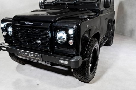 Land Rover Defender 90 TD XS STATION WAGON. TWISTED EDITION. TWISTED UPGRADES. HEATED SEATS. 37