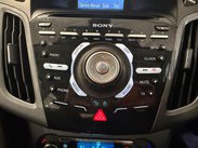 Ford Focus 1.6 TDCi Titanium Euro 5 (s/s) 5dr 29