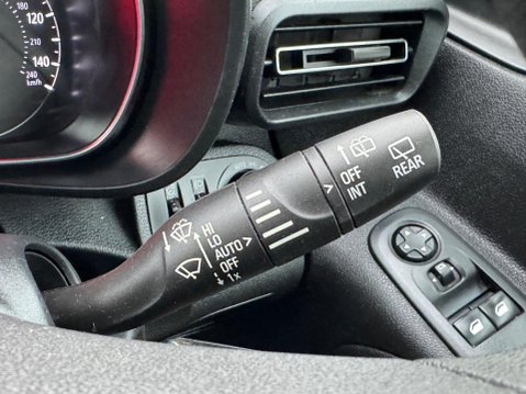 Vauxhall Combo Life 1.5 Turbo D BlueInjection Energy Euro 6 (s/s) 5dr 23