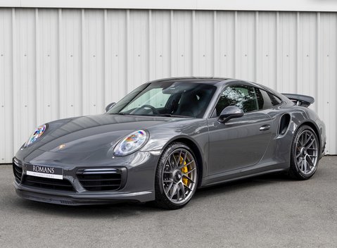 Porsche 911 Turbo S (991.2) 6