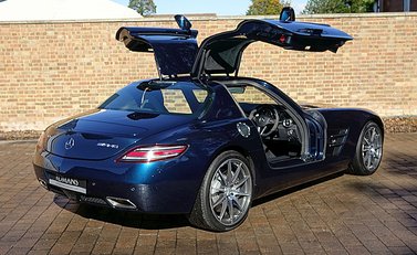 Mercedes-Benz SLS AMG 19