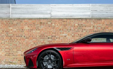 Aston Martin DBS Superleggera 25