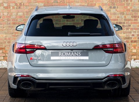 Audi RS4 Avant 5