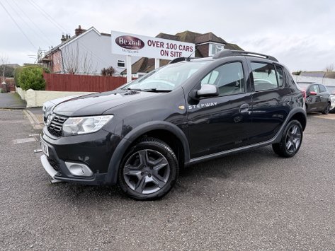 Dacia Sandero Stepway 0.9 LAUREATE TCE
