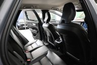 Volvo XC60 2.0 XC60 + B5 MHEV AWD Auto 4WD 5dr 19