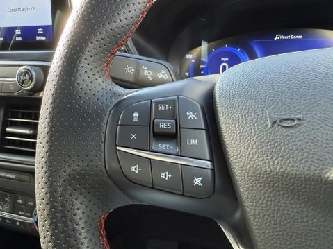 Ford Kuga 1.5 EcoBlue ST-Line X SUV 5dr Diesel Manual Euro 6 (s/s) (120 ps) 40