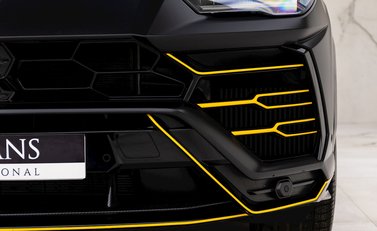 Lamborghini Urus 25