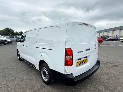 Peugeot Expert 1.5 Expert Professional Premium + L2 BlueHDi 8
