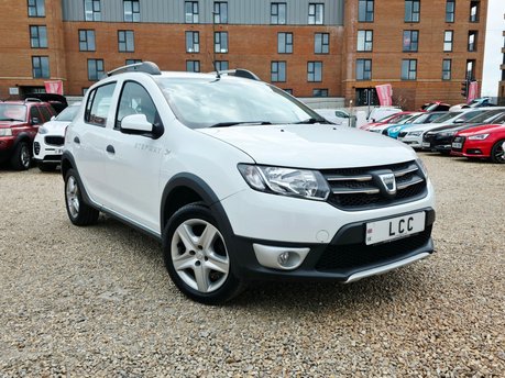 Dacia Sandero Stepway LAUREATE TCE.. 1 OWNER FROM NEW.. SERVICE HISTORY.. A/C.. STUNNING EXAMPLE
