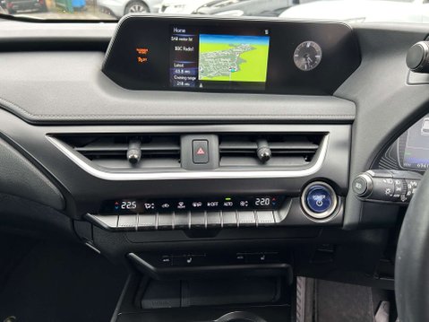 Lexus Ux 2.0 250h SUV 5dr Petrol Hybrid E-CVT Euro 6 (s/s) (184 ps) 39