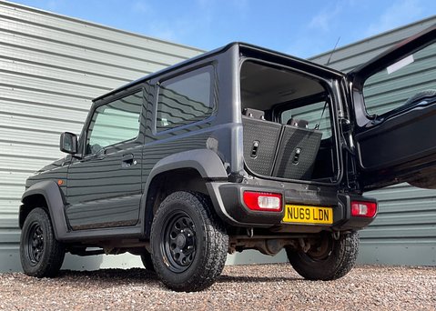 Suzuki Jimny SZ4 21