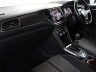 Volkswagen T-Roc DESIGN TSI 34