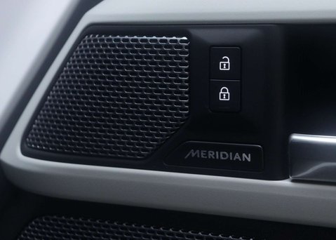 Land Rover Defender 3.0 Defender X-Dynamic HSE D MHEV A 4WD 5dr 57