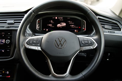 Volkswagen Tiguan Allspace LIFE TSI DSG 15