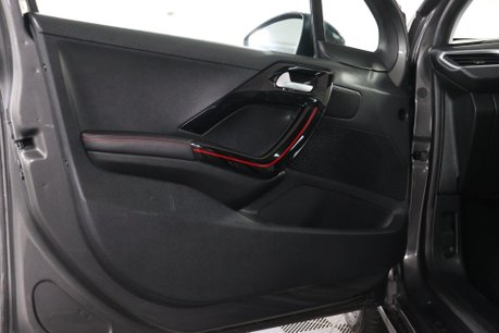 Peugeot 2008 S/S GT LINE 43