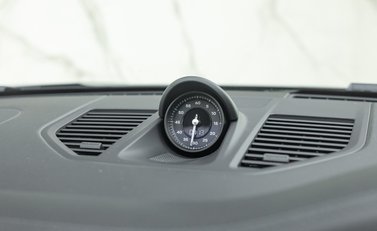 Porsche 911 Targa 4 (992) 25