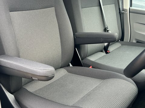 Volkswagen Transporter T28 TDI P/V STARTLINE 36