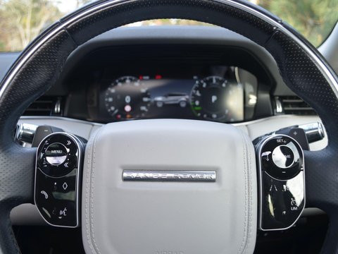 Land Rover Range Rover Evoque 1.5 P300e 12.2kWh R-Dynamic HSE Auto 4WD Euro 6 (s/s) 5dr 33