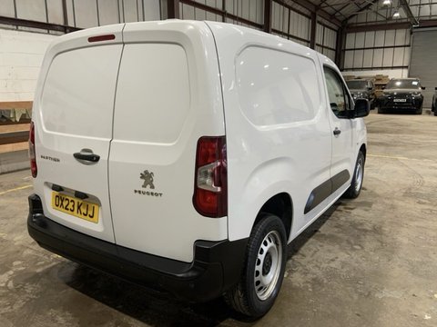 Peugeot Partner BLUEHDI PROFESSIONAL PREMIUM PLUS L1 5