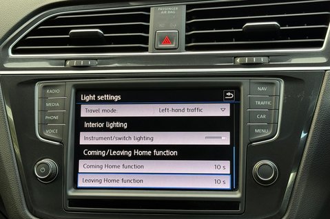 Volkswagen Tiguan R-LINE TDI BMT 4MOTION DSG -RARE LEATHER -DYNAUDIO -TOWBAR -APPLE CARPLAY  49