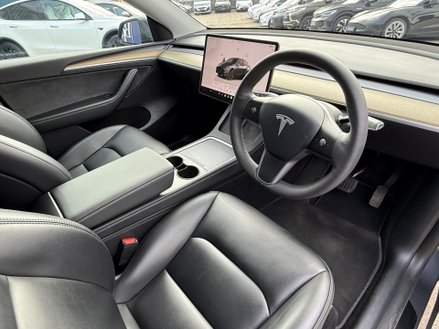 Tesla Model Y (Dual Motor) Long Range SUV 5dr Electric Auto 4WDE (384 bhp)