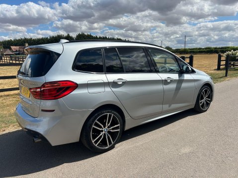 BMW 2 Series 2.0 220d M Sport Auto Euro 6 (s/s) 5dr 9