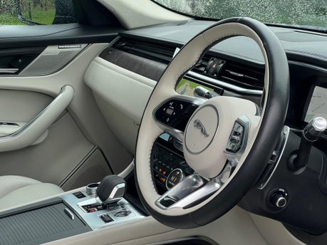 Jaguar F-Pace HSE 18