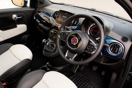 Fiat 500 DOLCEVITA MHEV