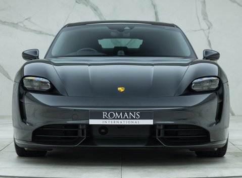 Porsche Taycan TURBO S 7