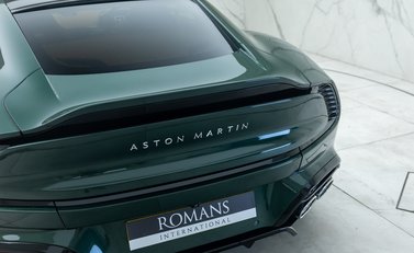 Aston Martin Vanquish V12 31