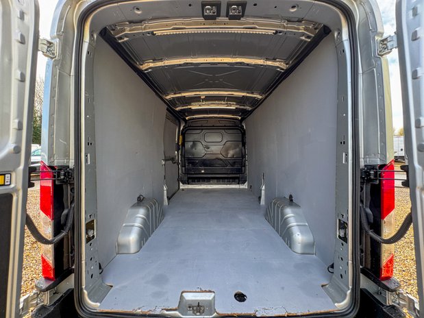 Ford Transit LWB L3H2 [SOLD CM] Medium Roof Limited 350 Air Con Sensors EURO 6 9