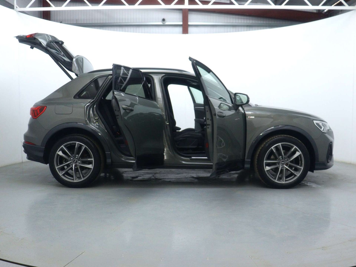 AUDI Q3 2021 1.5 TFSI COD 35 BLACK EDITION SUV 5DR PETROL S TRONIC...