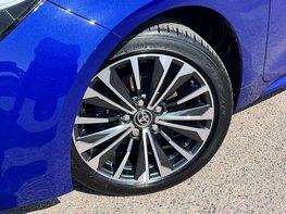 Toyota Corolla 1.8 Corolla Design HEV CVT 5dr 3