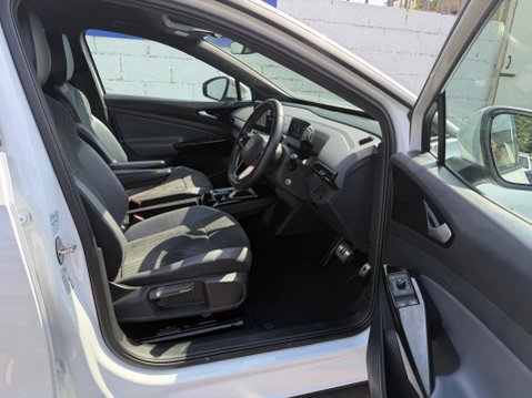 Volkswagen Id.4 Pure 52kWh Life Auto 5dr 37