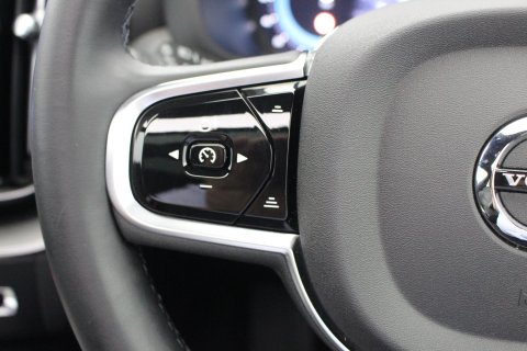 Volvo XC60 5dr 2.0 T6 350 RC PHEV Plus Black ED AWD Automatic 22