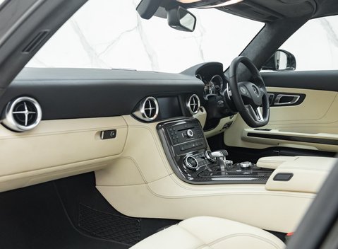 Mercedes-Benz SLS AMG 21