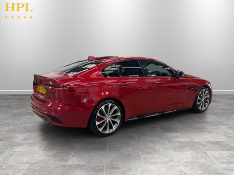 Jaguar XE 2.0 P250i R-Dynamic Black Saloon 4dr Petrol Auto Euro 6 (s/s) (250 ps) 7